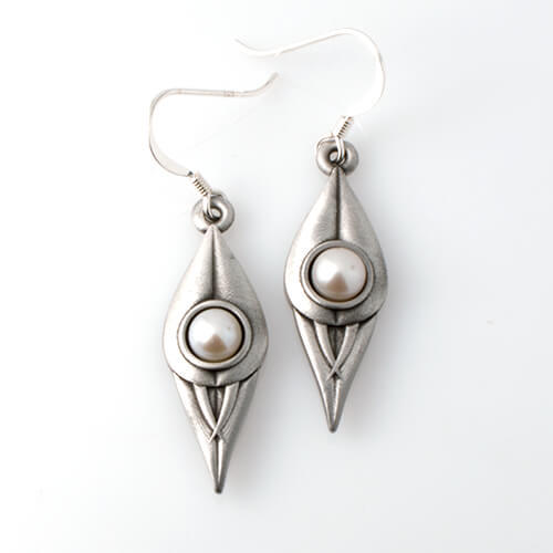 Flora Pearl Earrings Desert Pea
